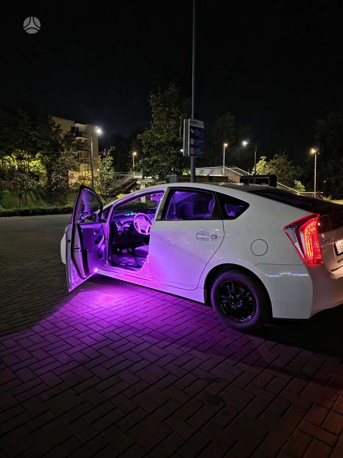 Toyota Prius - 7