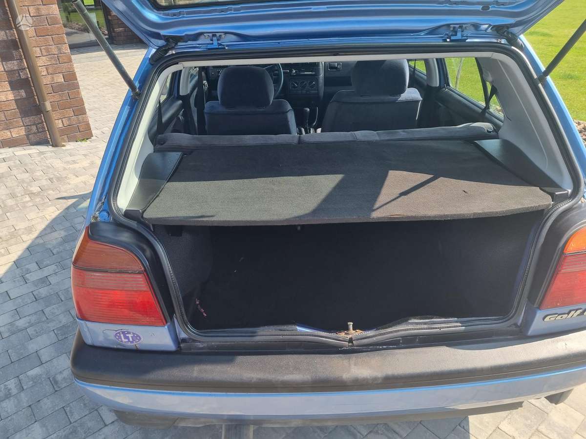 Volkswagen Golf - 9