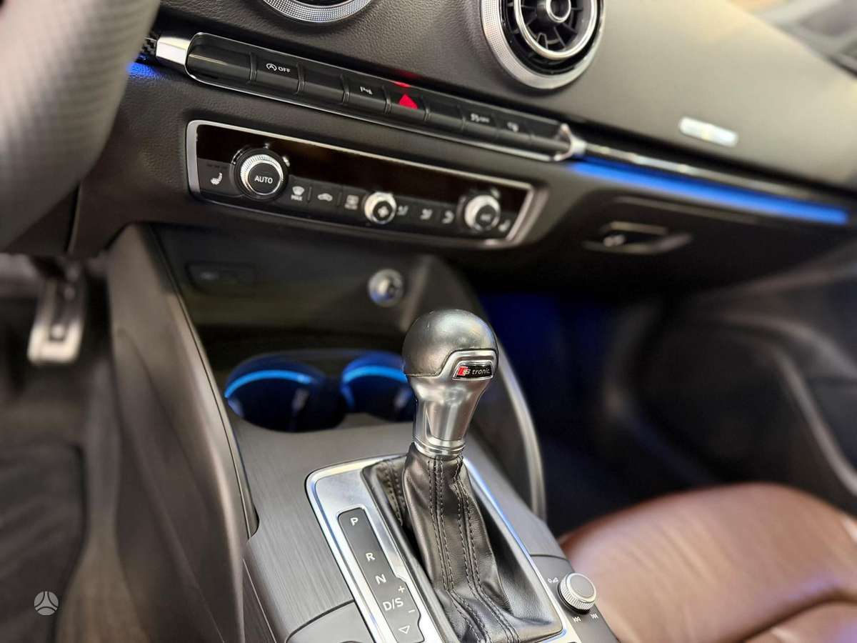 Audi A3, 2.0 l., Седан