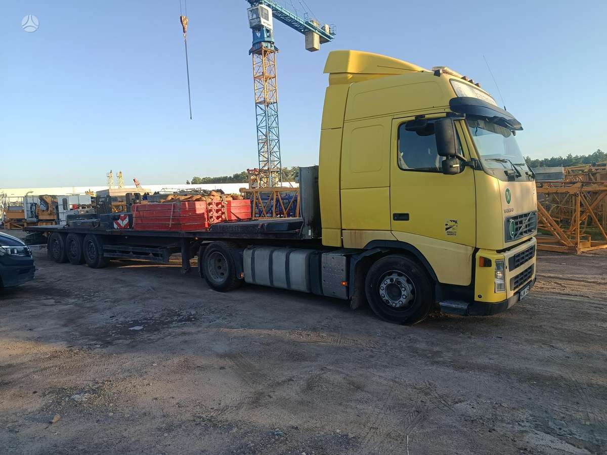 Volvo FH, double sleeper