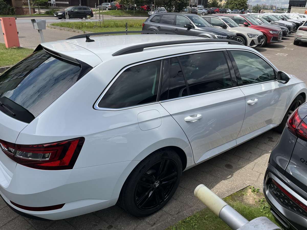 Skoda Superb, 1.6 l., Универсал