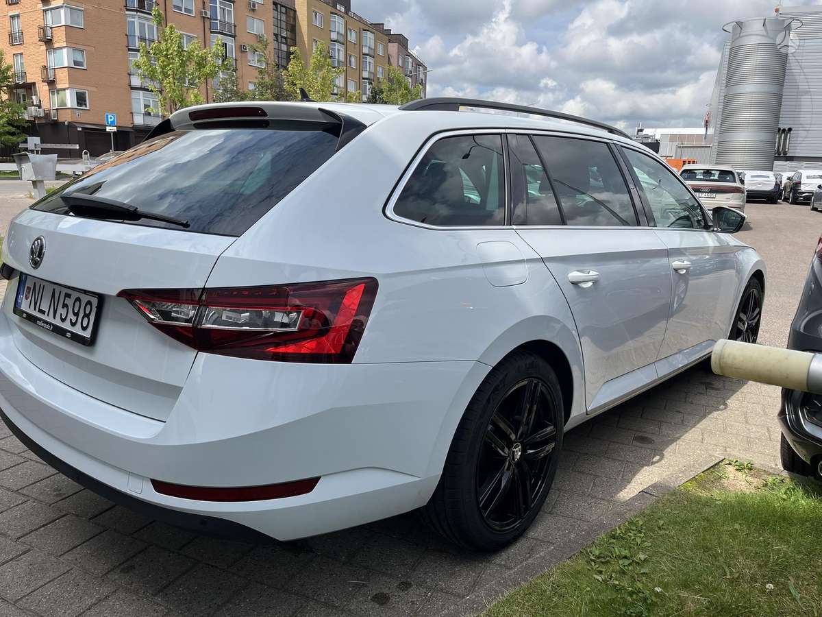 Skoda Superb, 1.6 l., Универсал