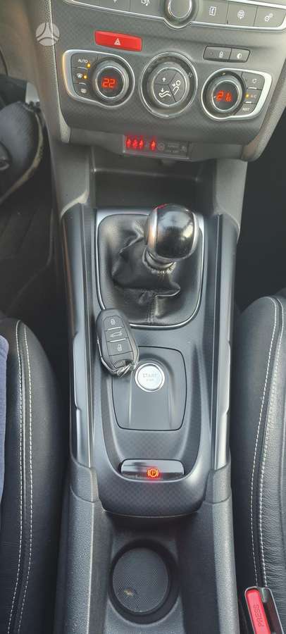 Citroen DS4, 1.2 l., hatchback