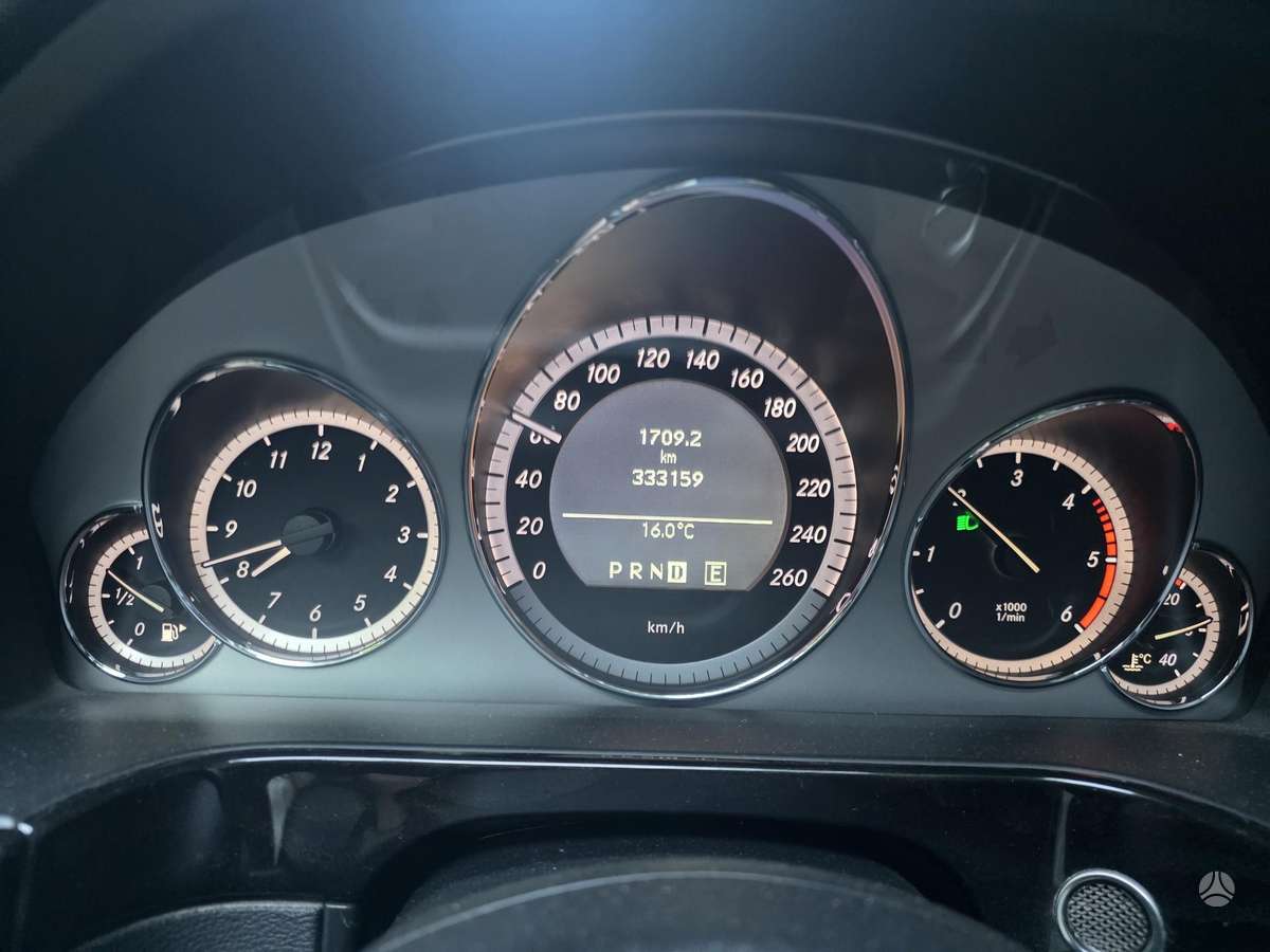 Mercedes-Benz E200, 2.1 l., Универсал