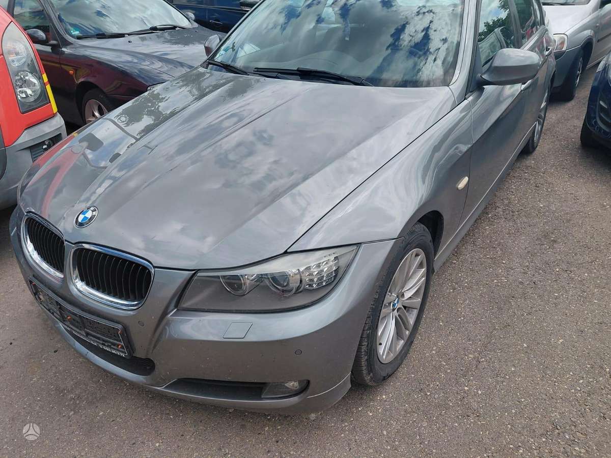 BMW 320