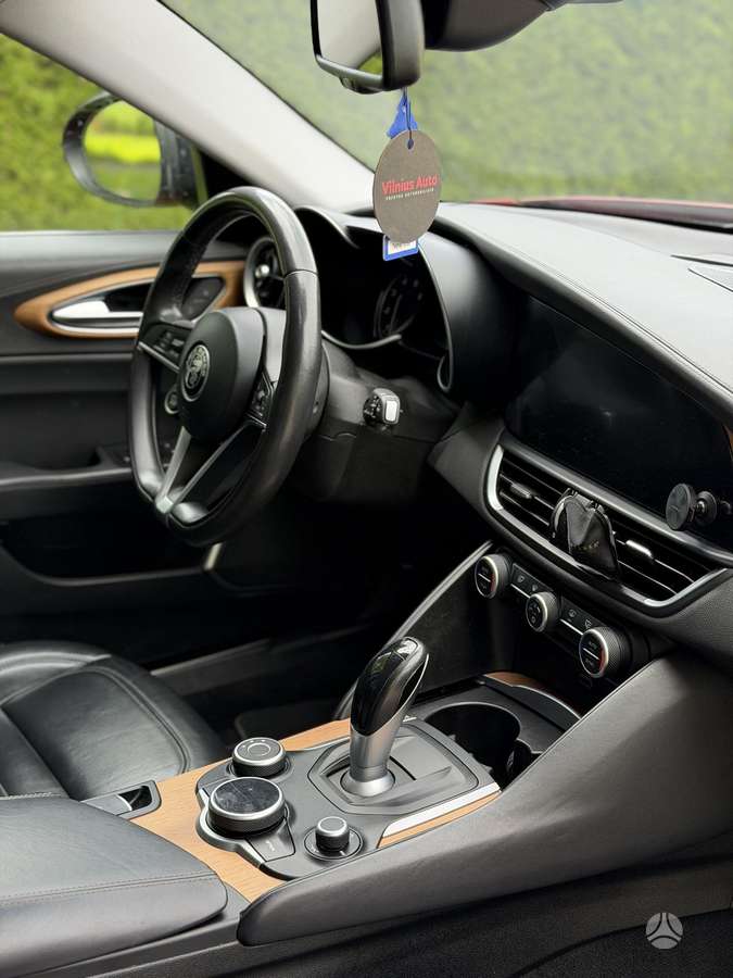 Alfa Romeo Giulia, 2.0 l., Седан