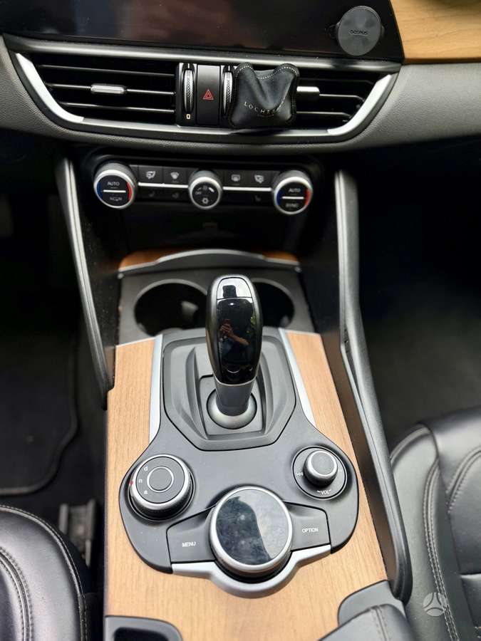 Alfa Romeo Giulia, 2.0 l., Седан