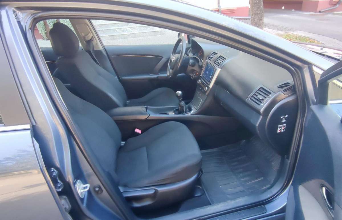 Toyota Avensis - 9