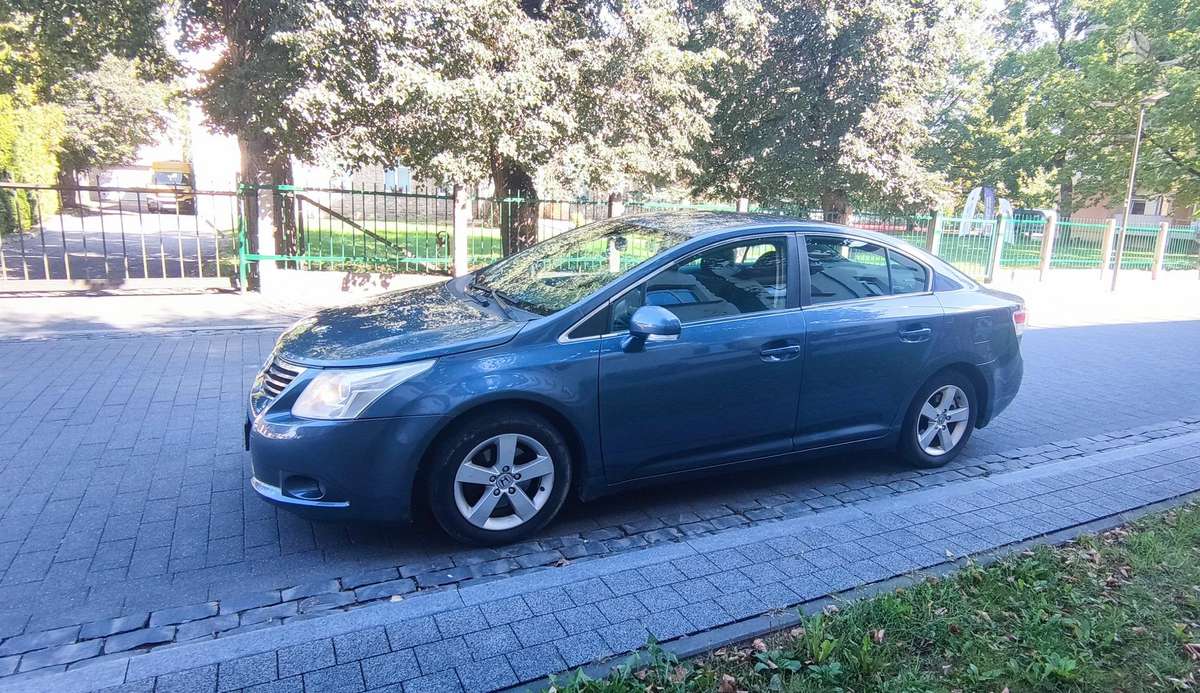 Toyota Avensis - 11