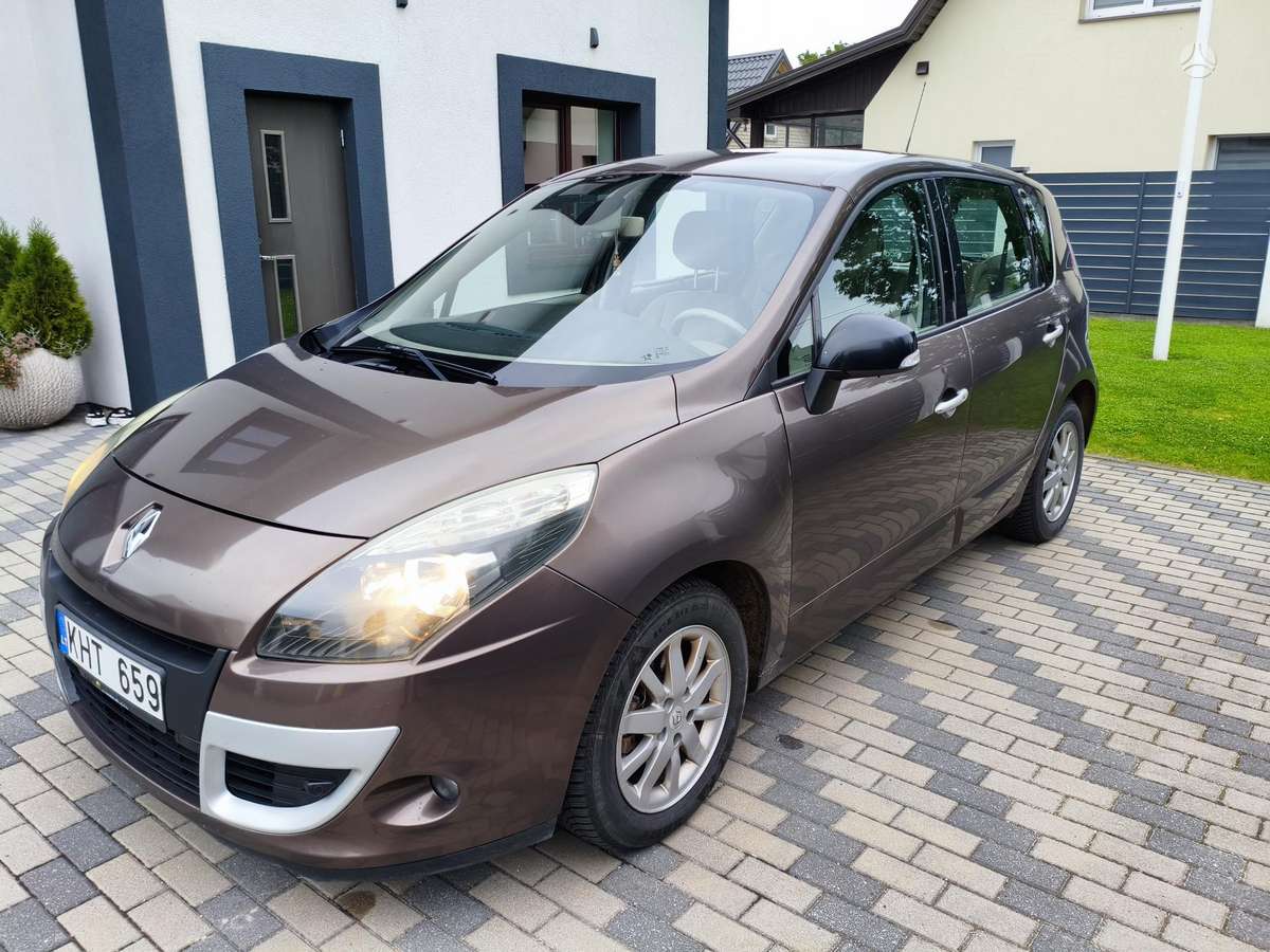 Renault Scenic - 1