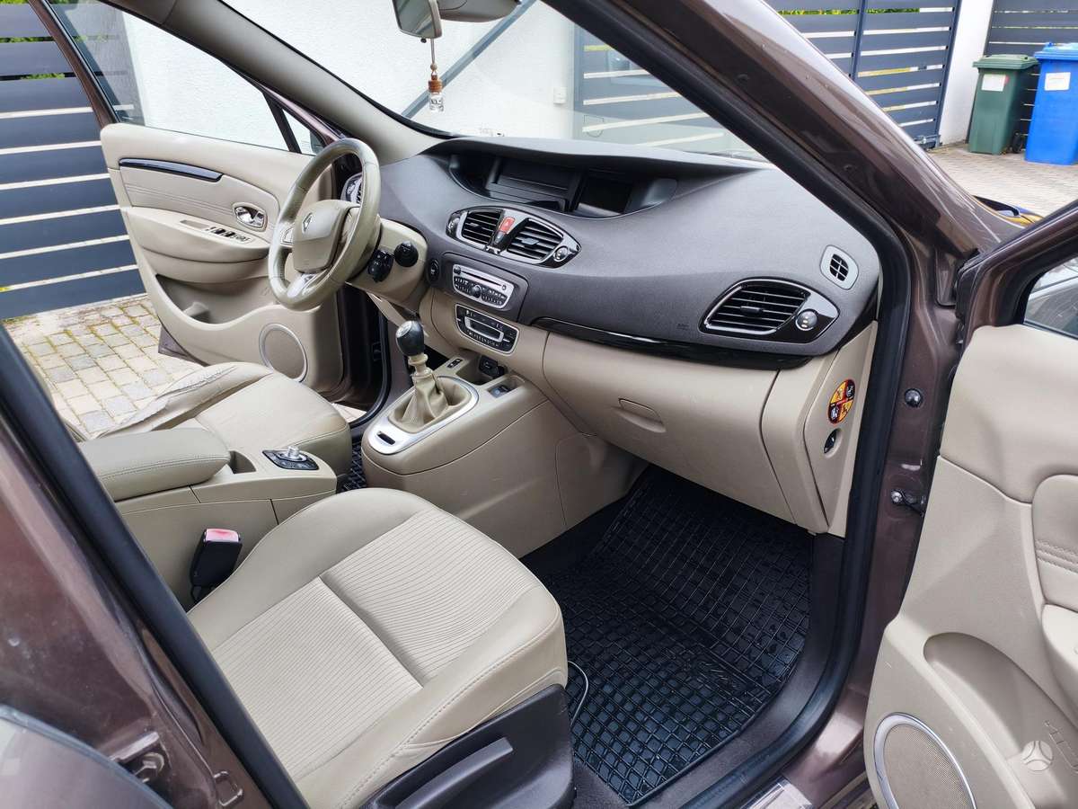 Renault Scenic - 9