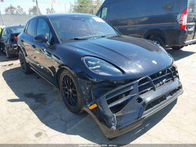 Porsche Macan, off-road / crossover