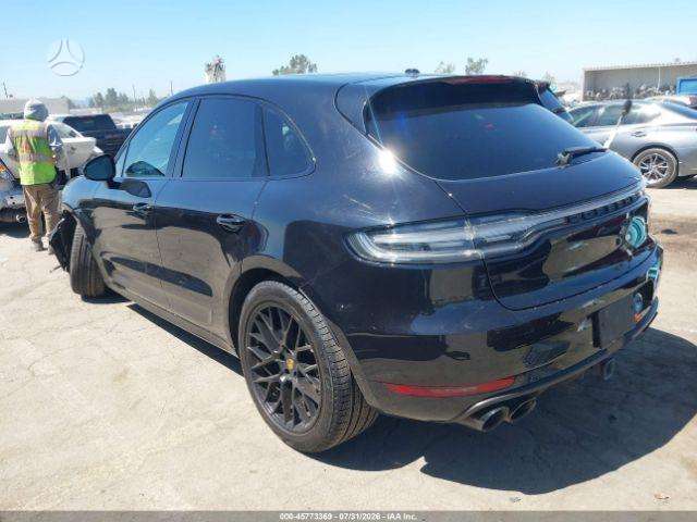 Porsche Macan, off-road / crossover