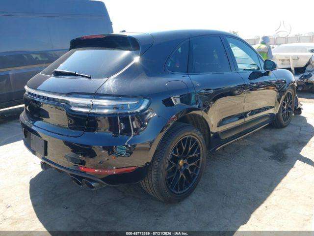 Porsche Macan, off-road / crossover