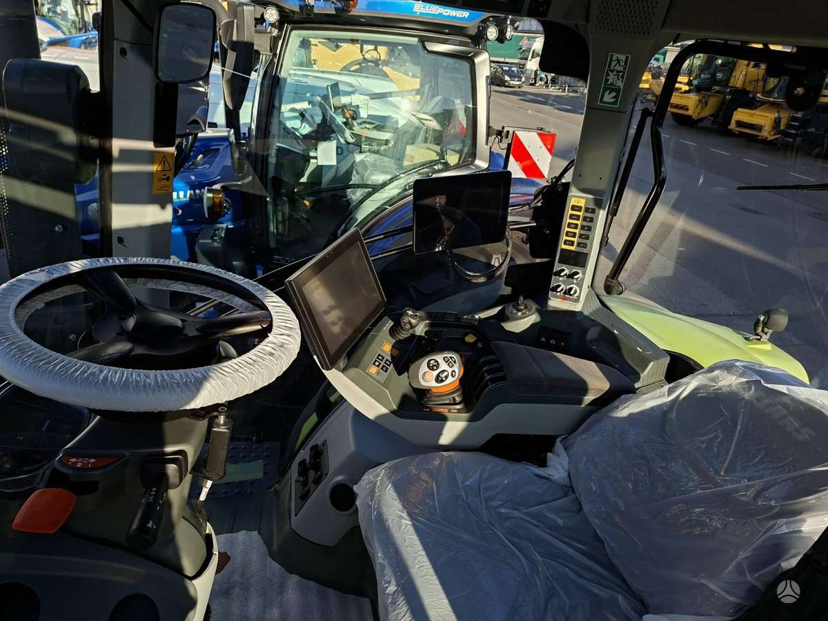 Claas Axion 830, traktoriai