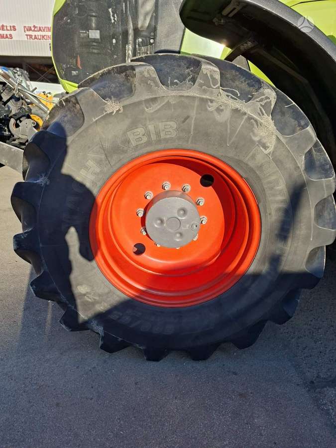Claas Axion 830, traktoriai
