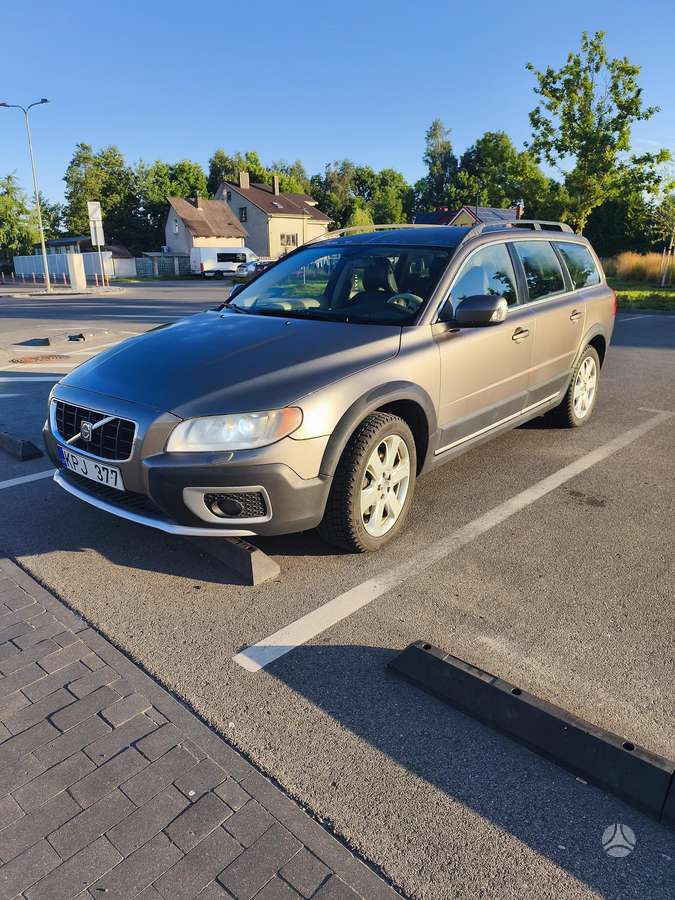Volvo XC70, 2.4 l., wagon