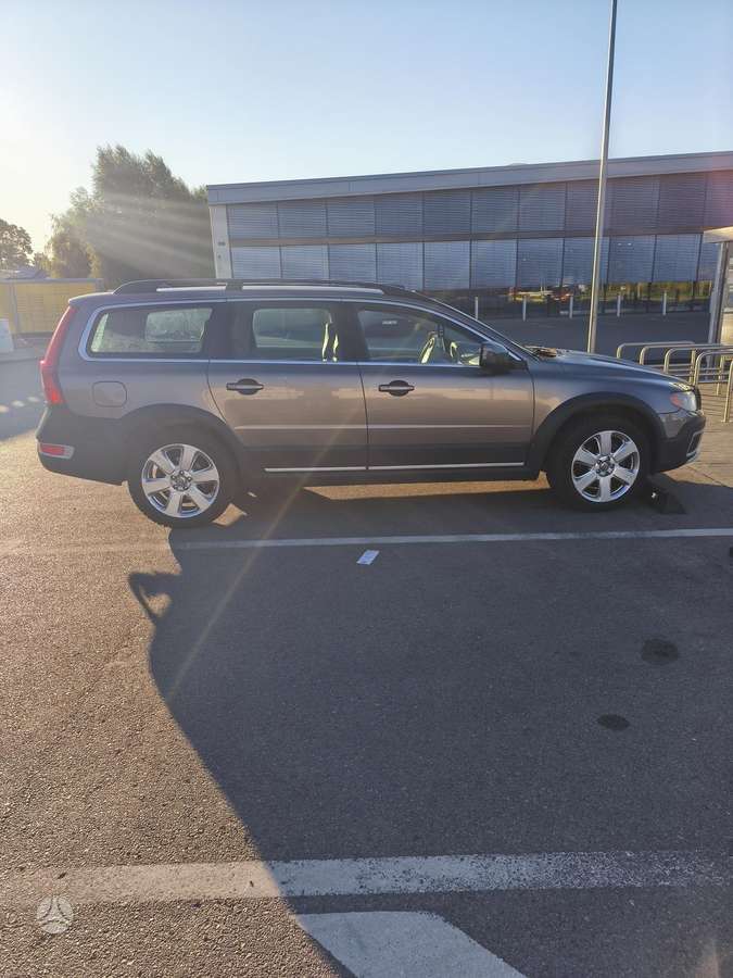 Volvo XC70, 2.4 l., wagon
