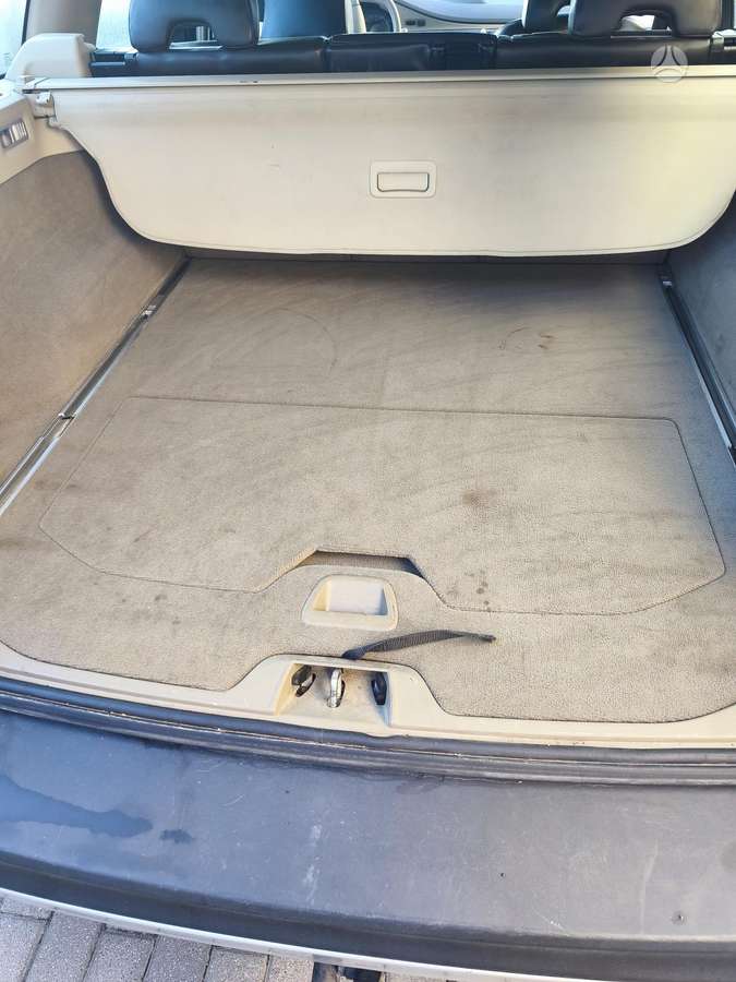 Volvo XC70, 2.4 l., wagon