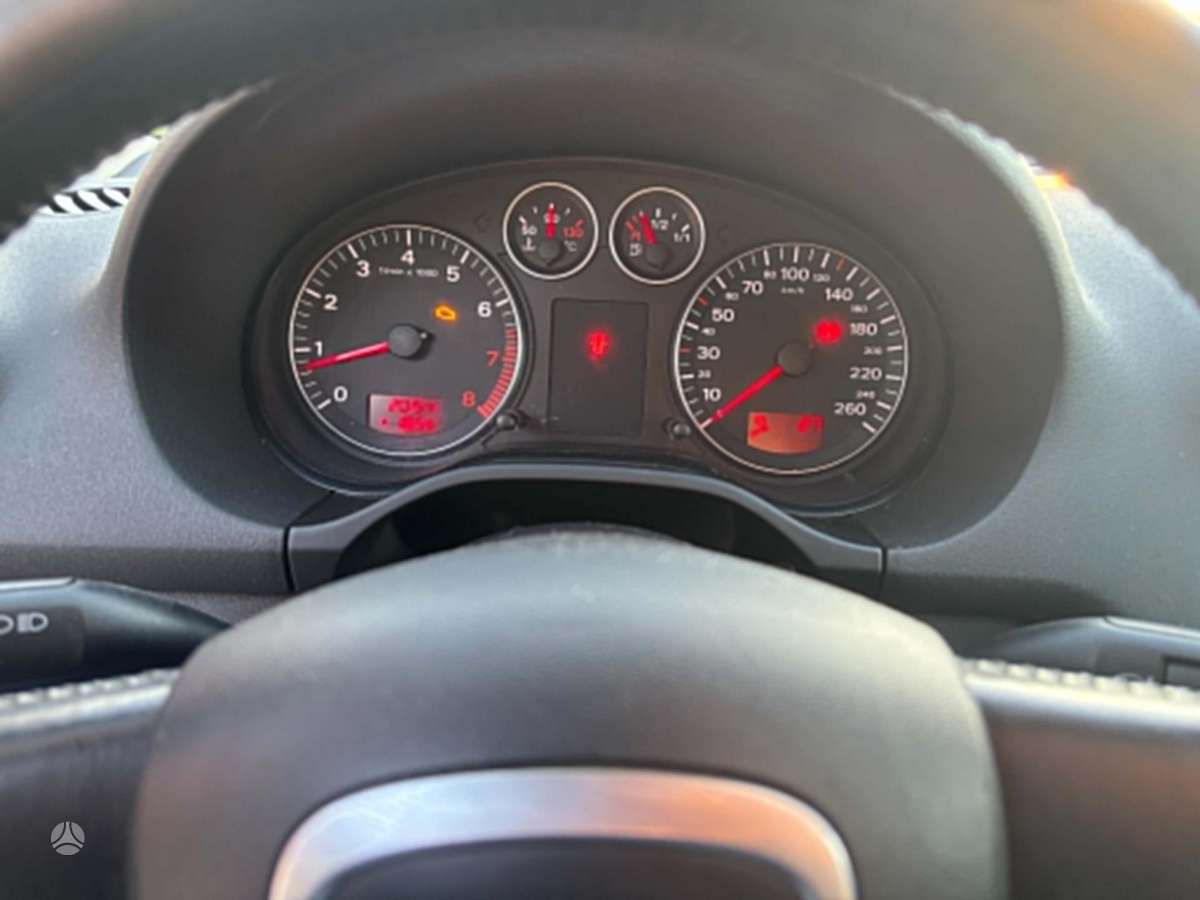 Audi A3, 1.6 l., Хэтчбек