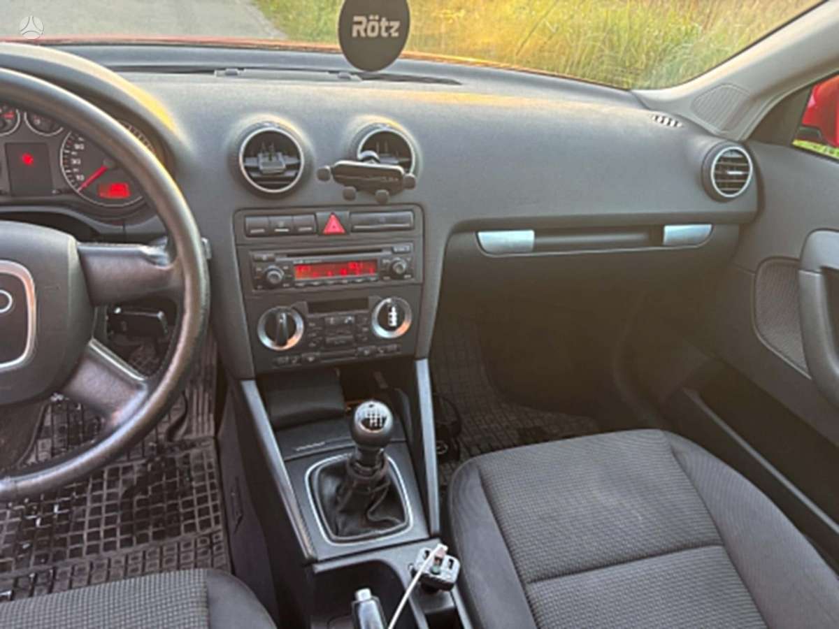 Audi A3, 1.6 l., Хэтчбек