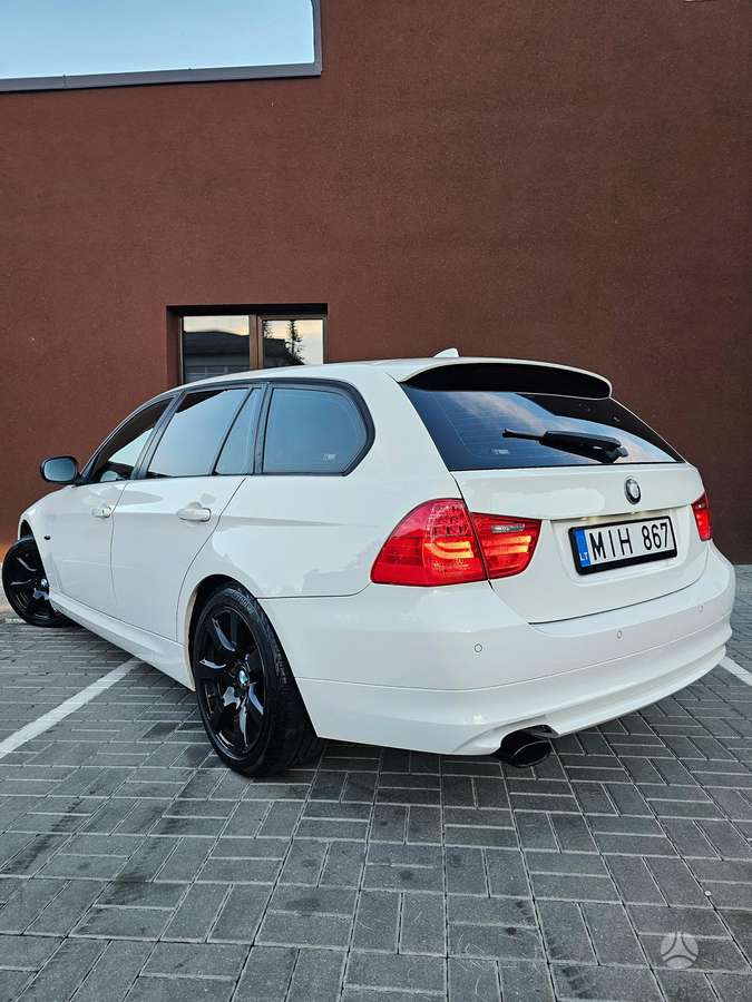 BMW 320, 2.0 l., wagon