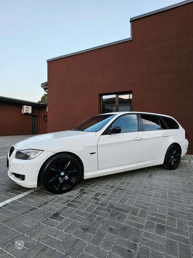 BMW 320, 2.0 l., wagon