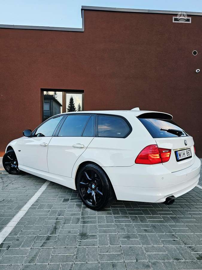 BMW 320, 2.0 l., wagon