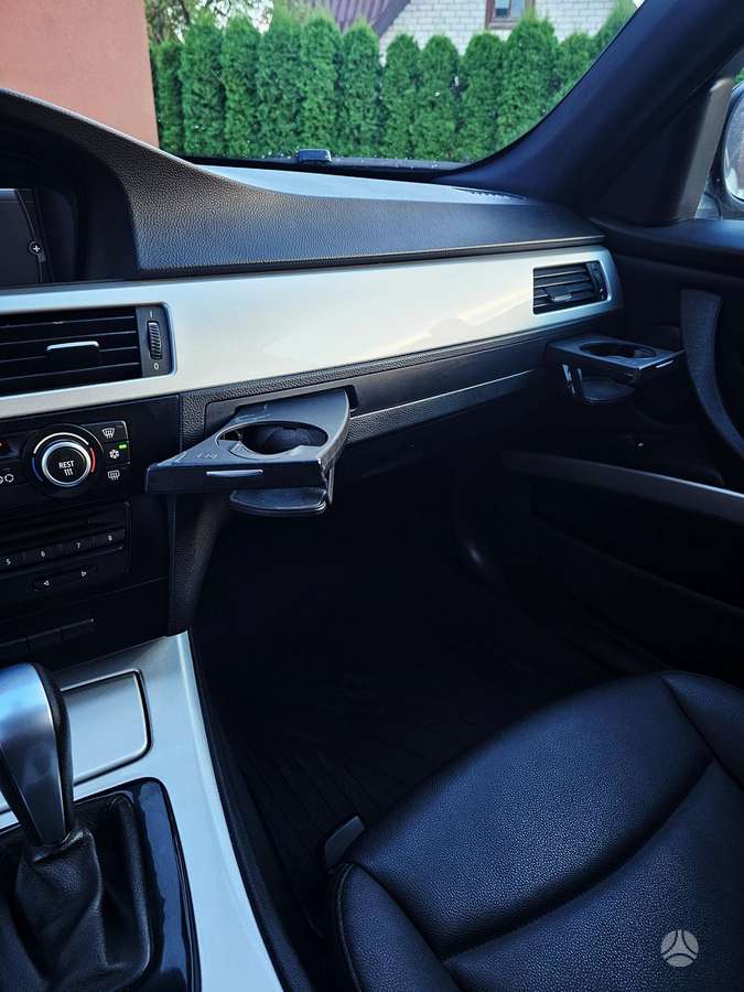 BMW 320, 2.0 l., wagon