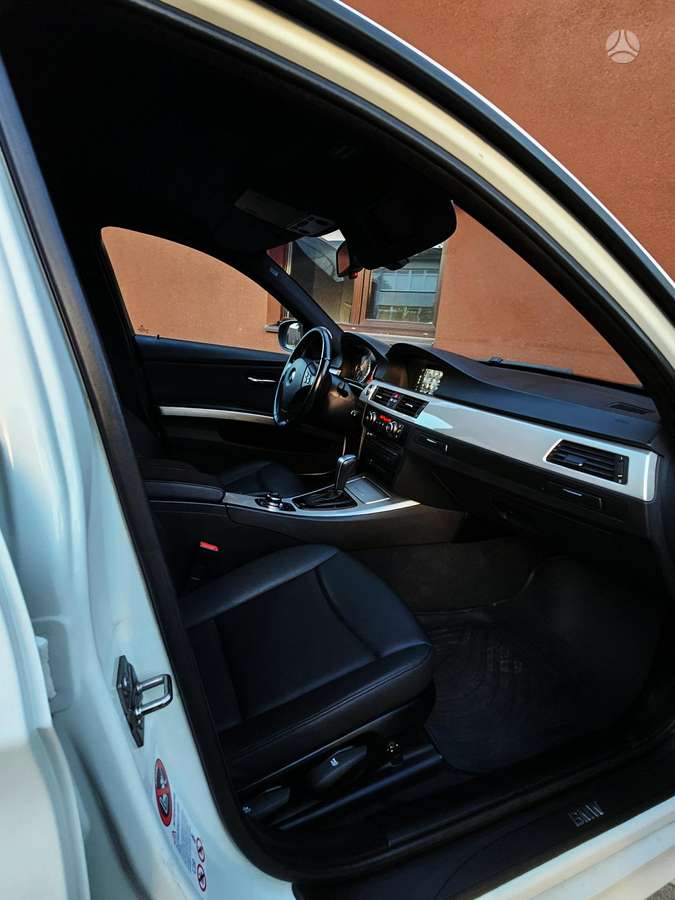 BMW 320, 2.0 l., wagon