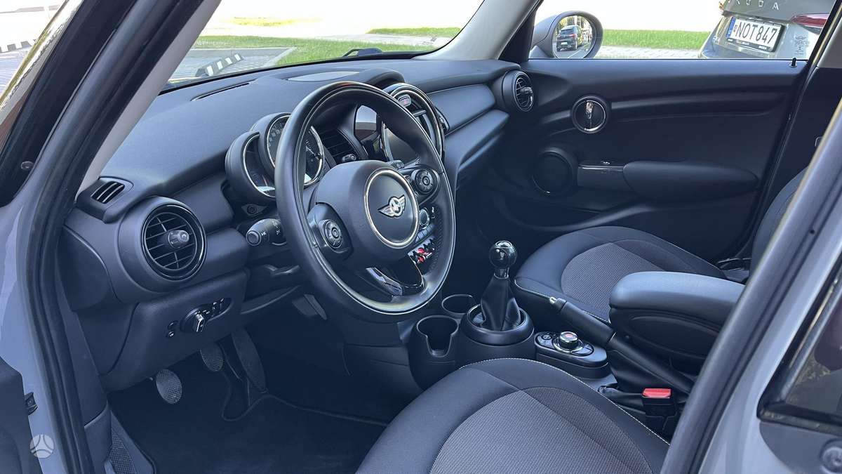 Mini One, 1.5 l., hatchback