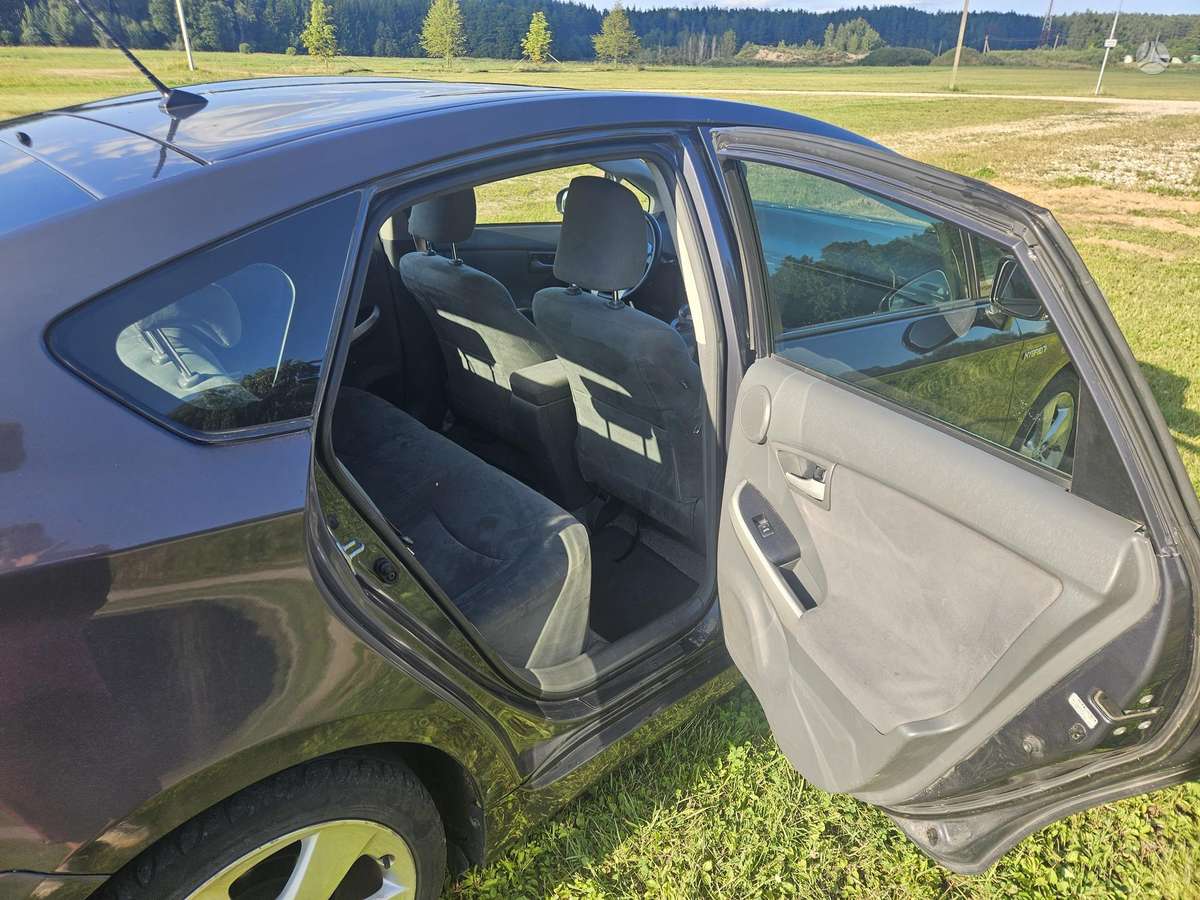 Toyota Prius - 7