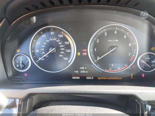 BMW X5, off-road / crossover