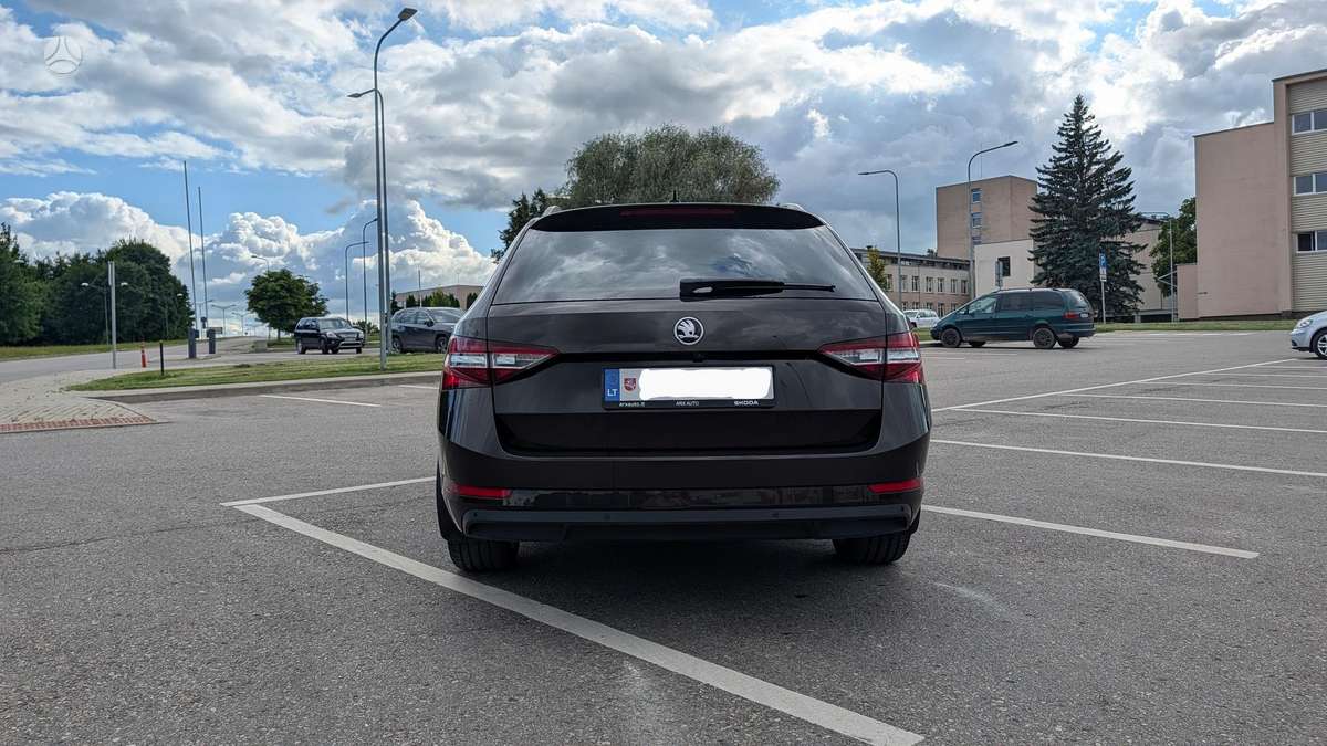 Skoda Superb, 1.8 l., Универсал