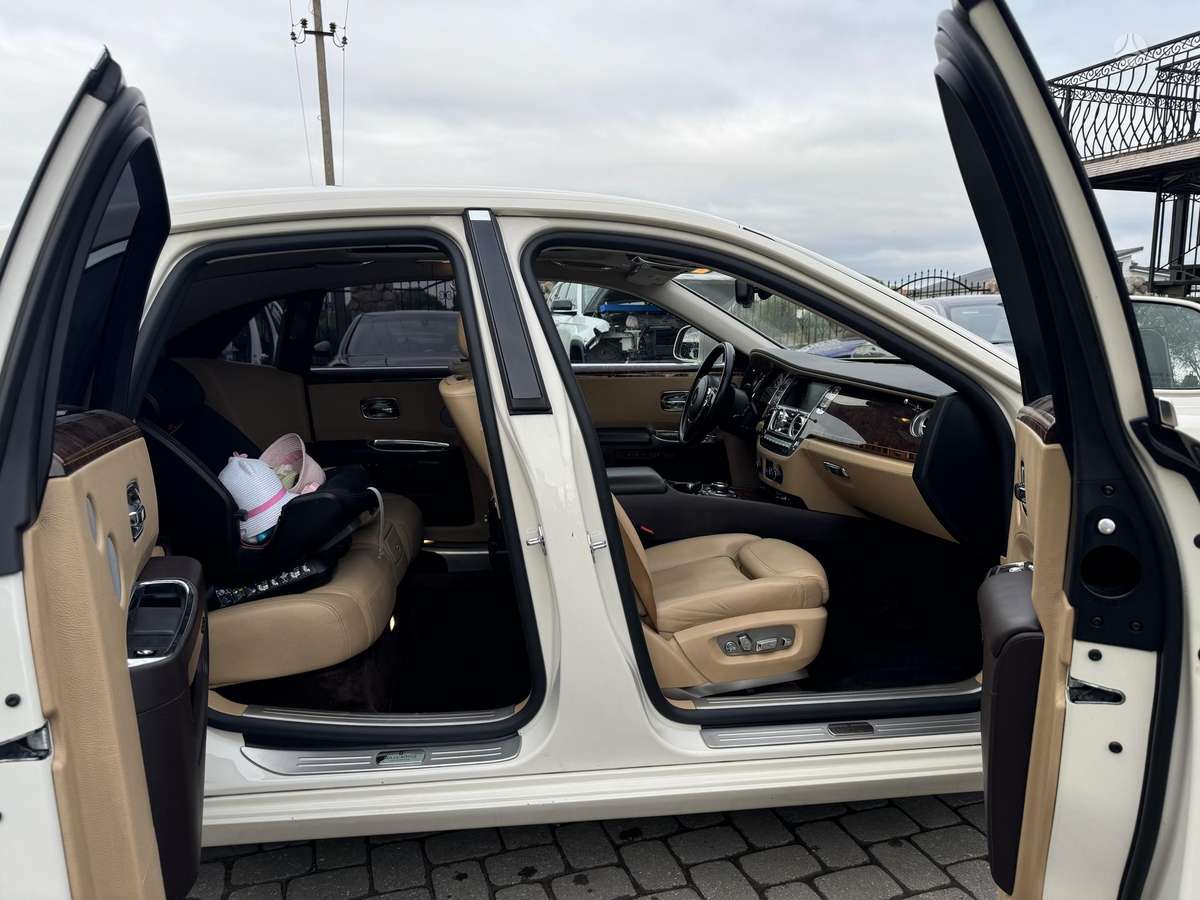Rolls-Royce Ghost, 6.6 l., Седан