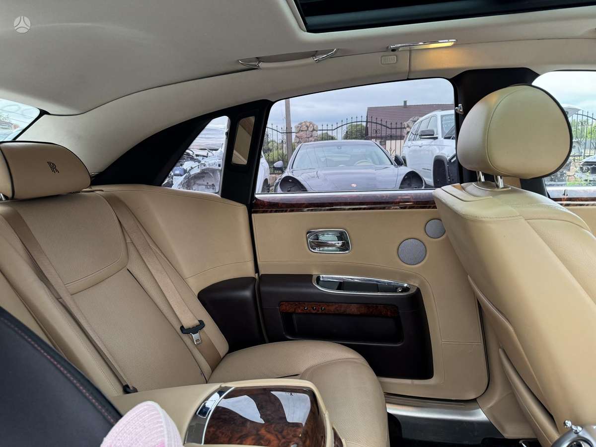 Rolls-Royce Ghost, 6.6 l., Седан