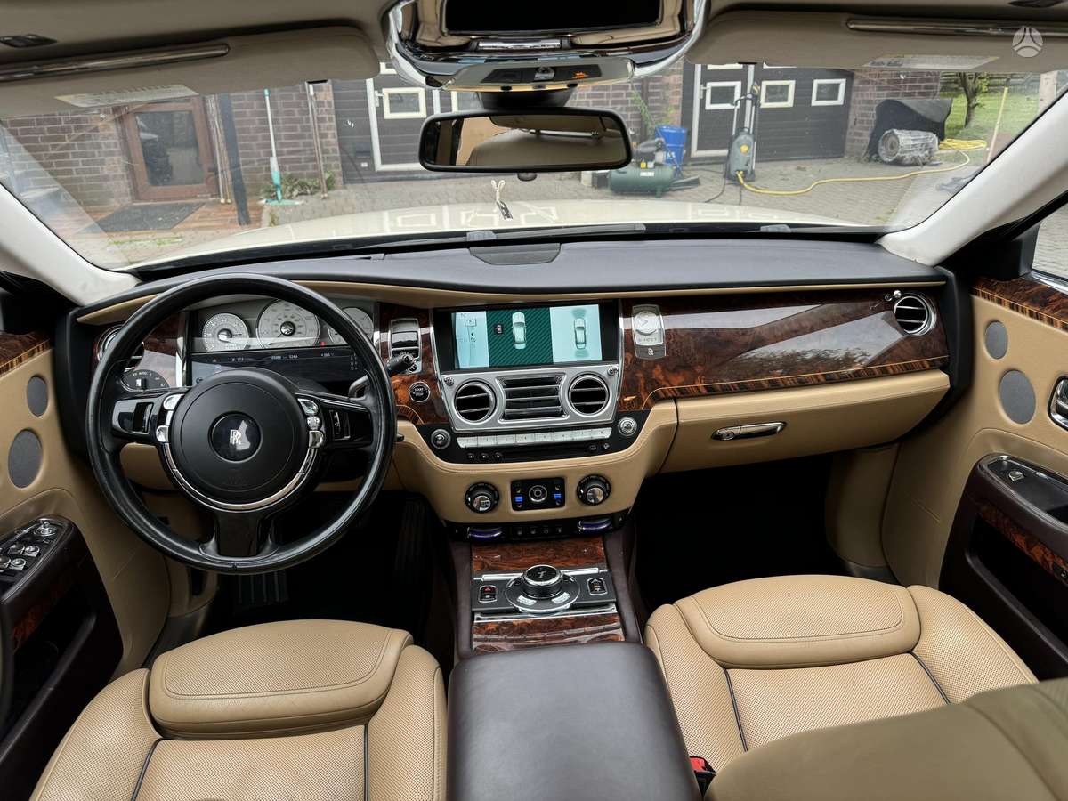 Rolls-Royce Ghost, 6.6 l., Седан