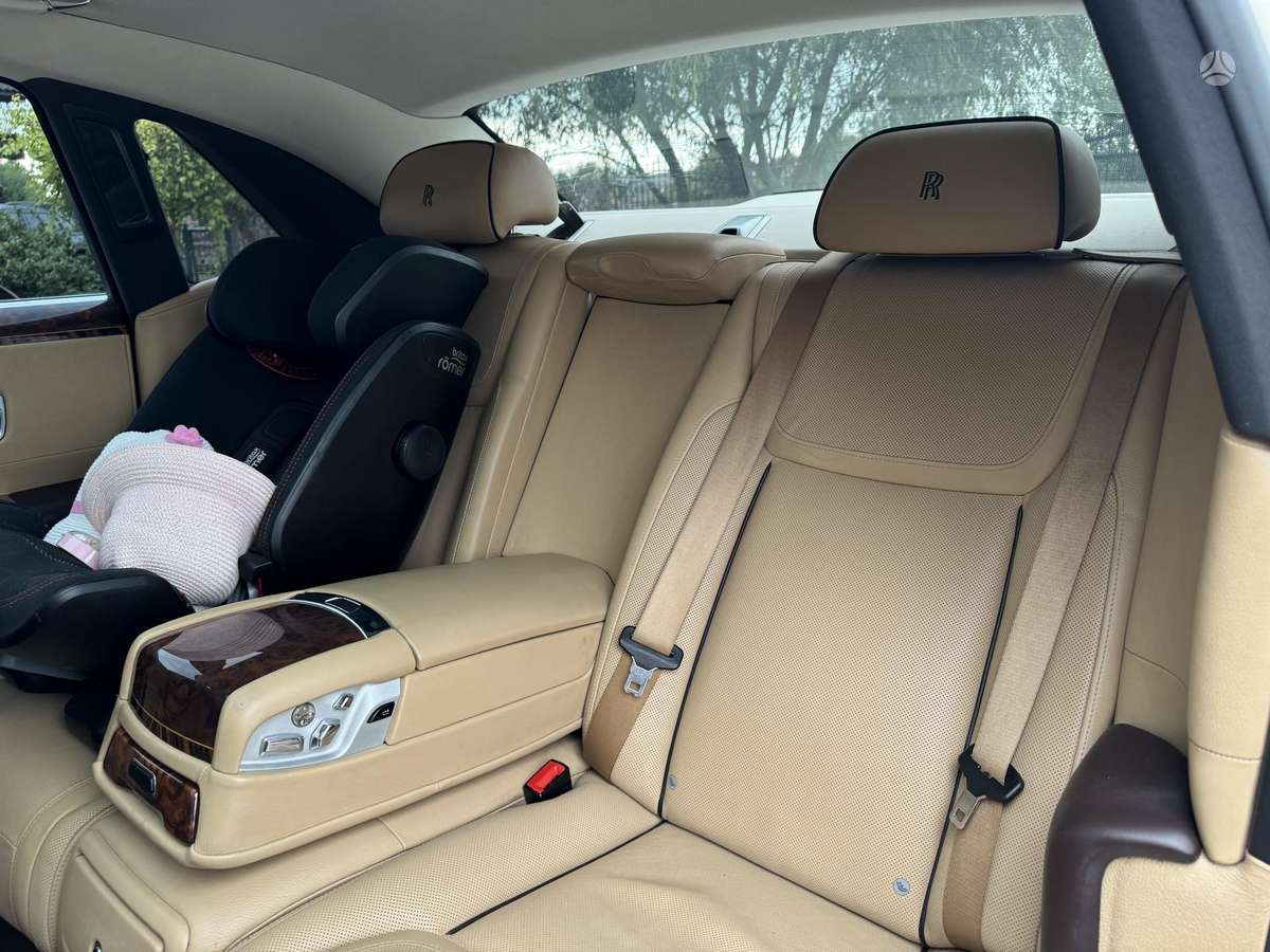 Rolls-Royce Ghost, 6.6 l., Седан