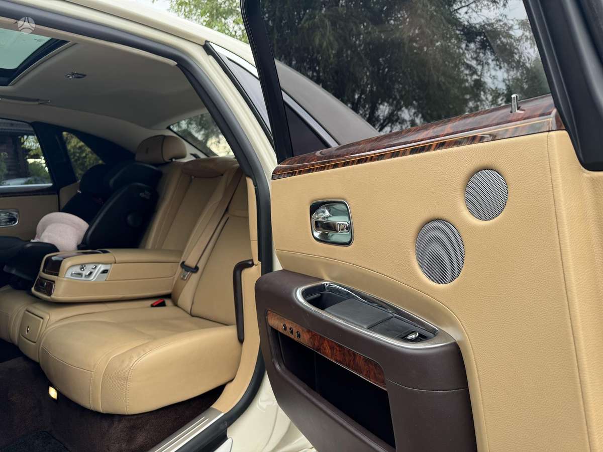 Rolls-Royce Ghost, 6.6 l., Седан