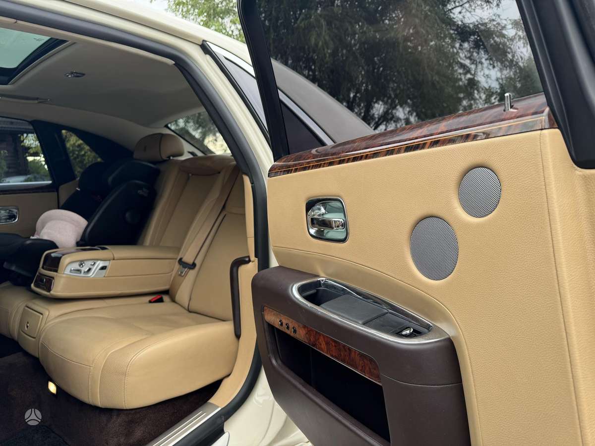 Rolls-Royce Ghost, 6.6 l., sedanas