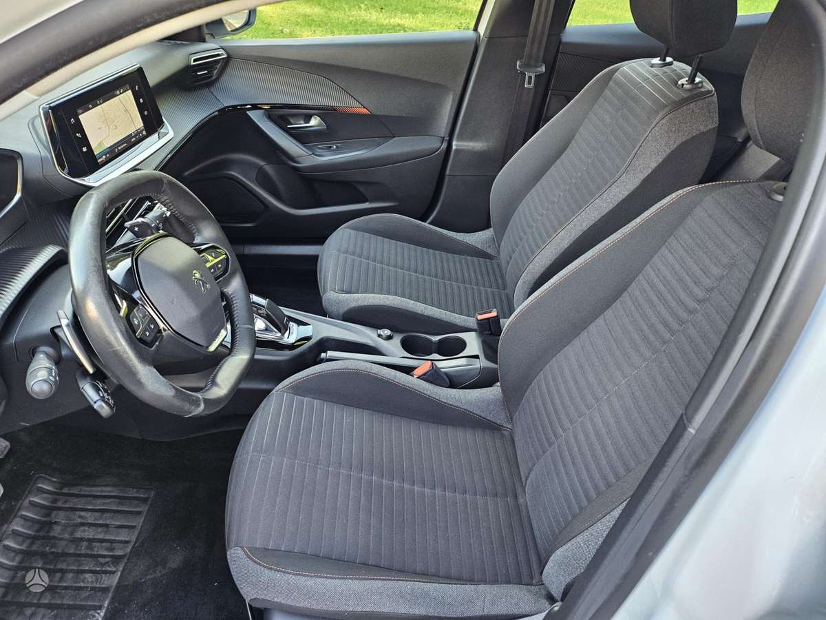 Peugeot 2008 - 12