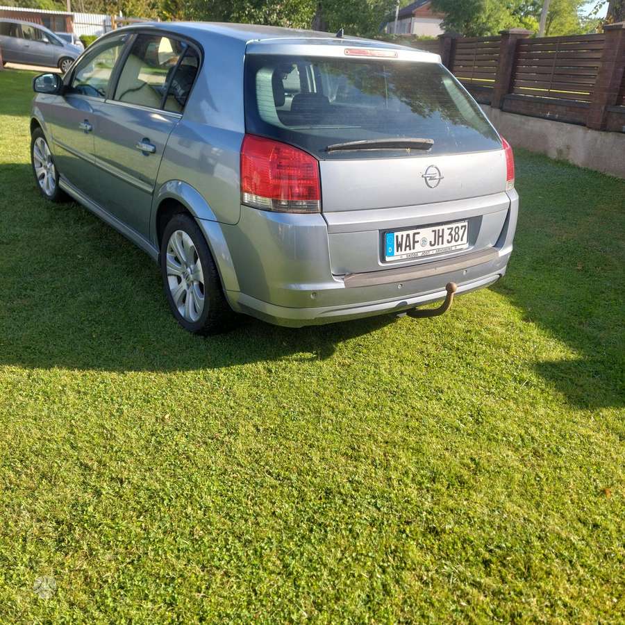 Opel Signum, 1.9 l., hatchback