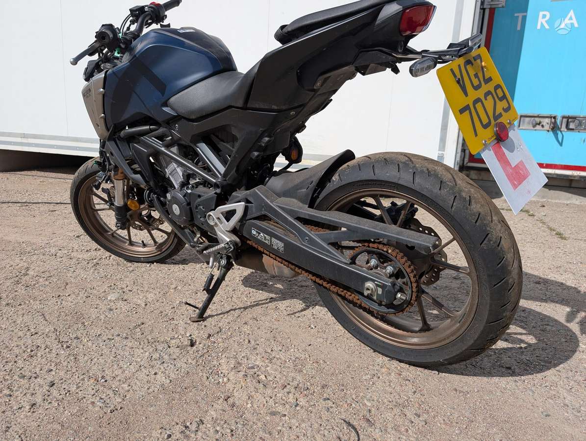 Honda CB, street / classic