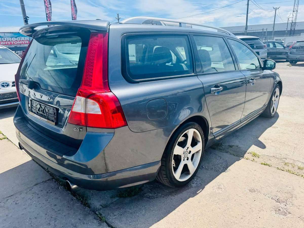 Volvo V70, 2.0 l., wagon
