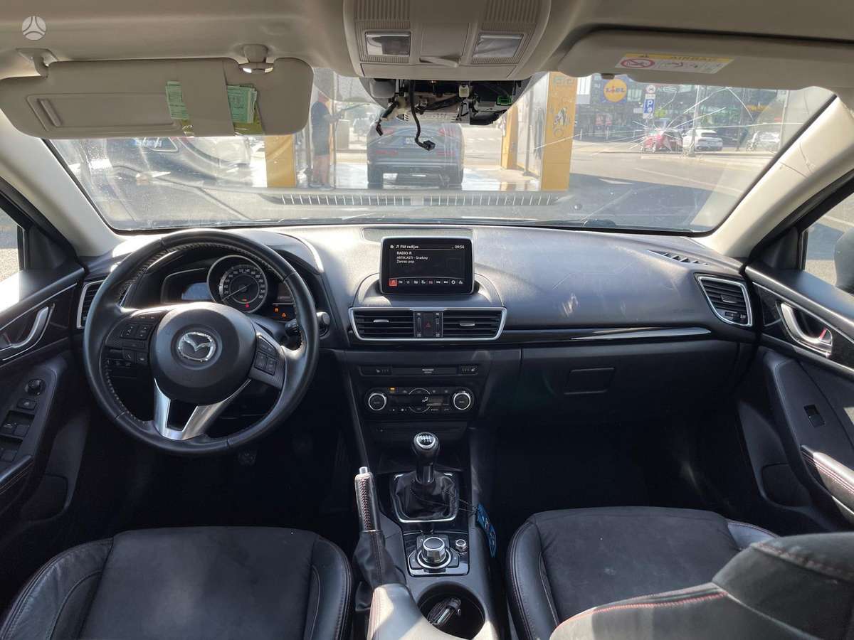 Mazda 3, 1.5 l., Хэтчбек