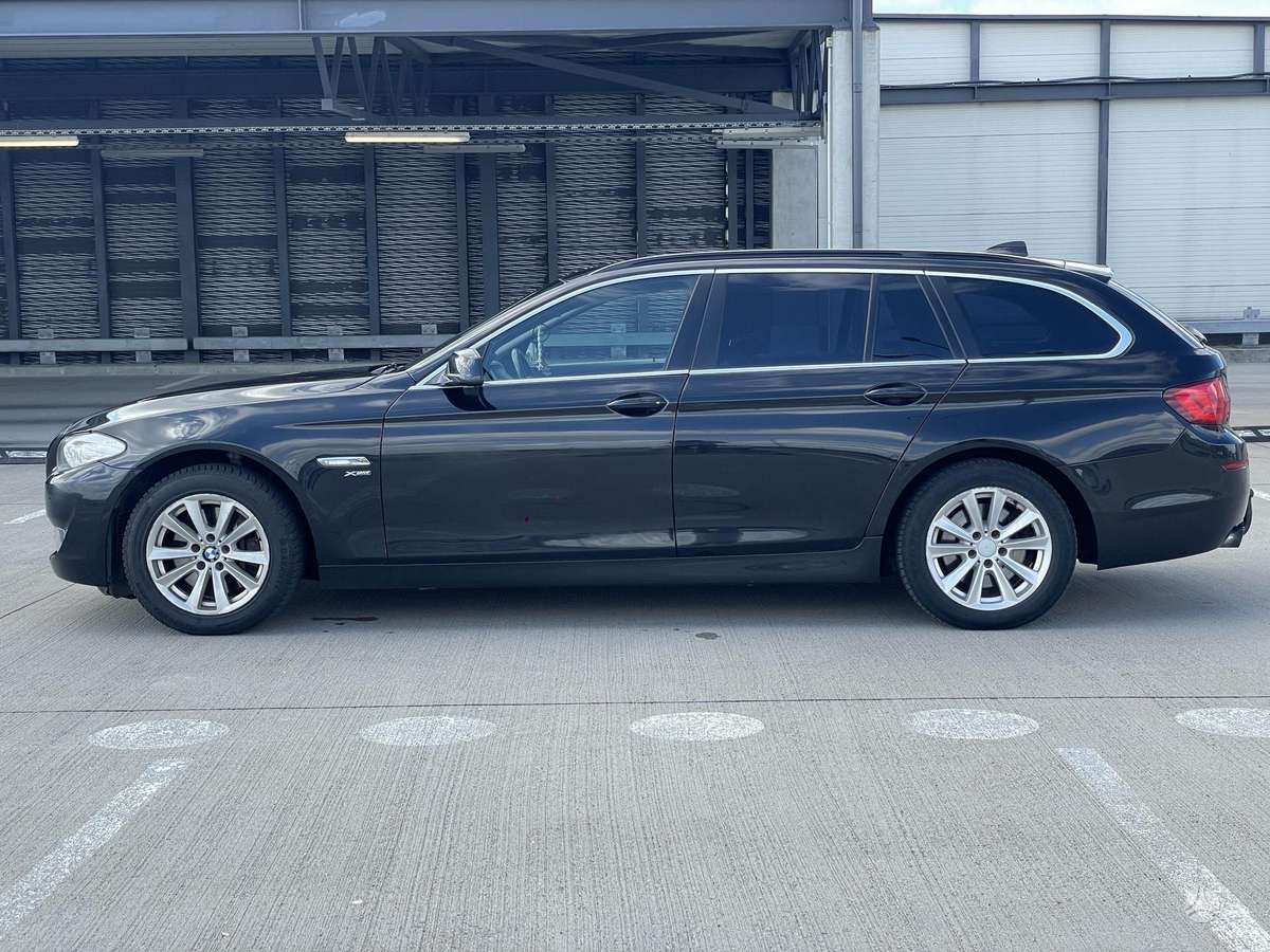 BMW 525, 2.0 l., Универсал