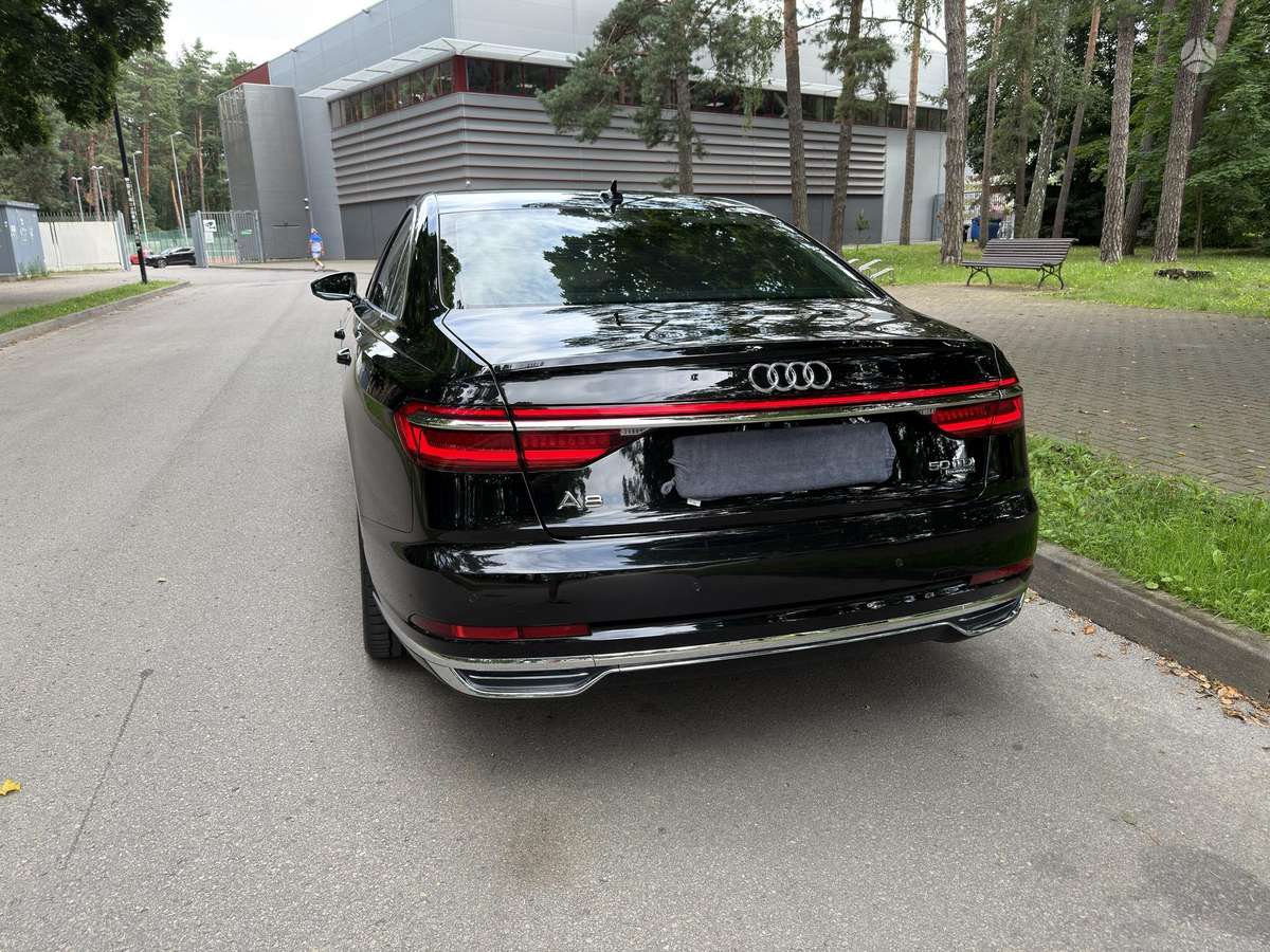 Audi A8, 3.0 l., Седан