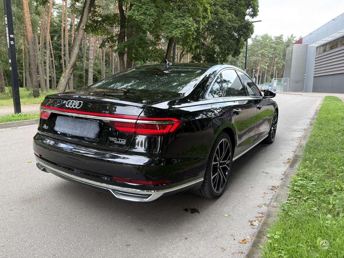 Audi A8, 3.0 l., Седан