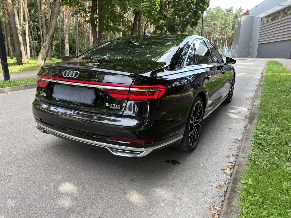 Audi A8, 3.0 l., Седан