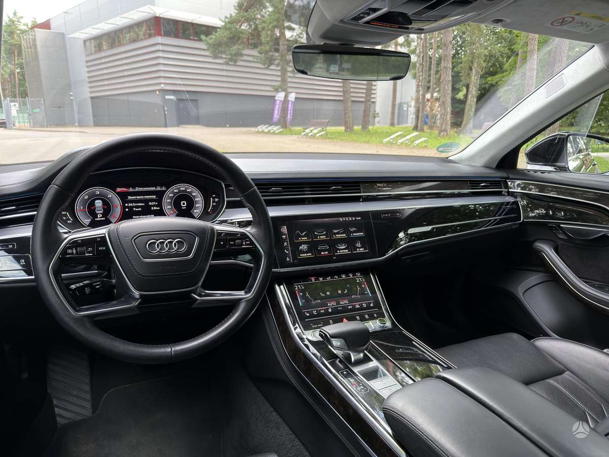 Audi A8, 3.0 l., Седан